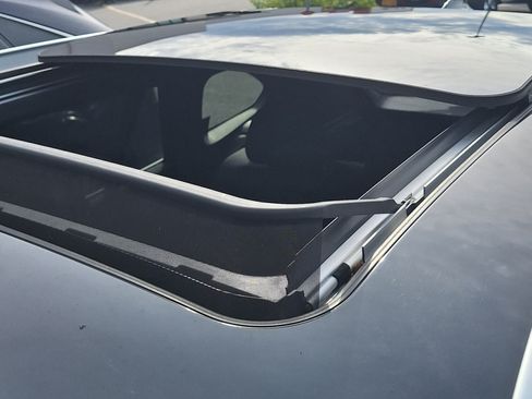 Used 2019 BMW X1 xDrive28i w/ Convenience Package image 6