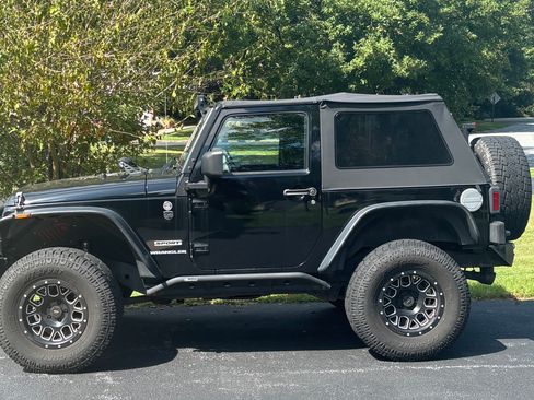 Used 2013 Jeep Wrangler Sport AWD/4WD image 2