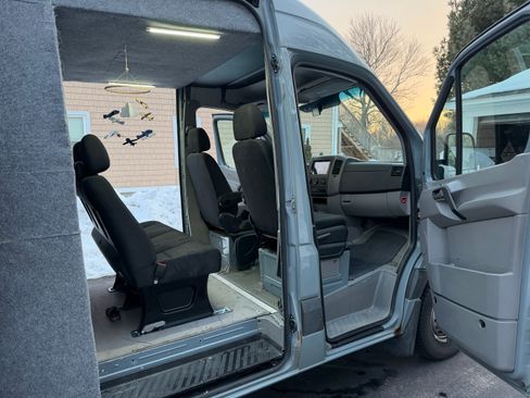 Used 2014 Mercedes-Benz Sprinter 3500 image 6