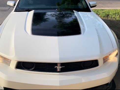 Used 2012 Ford Mustang Boss 302 w/ Boss 302 Accessory Pkg RWD image 11