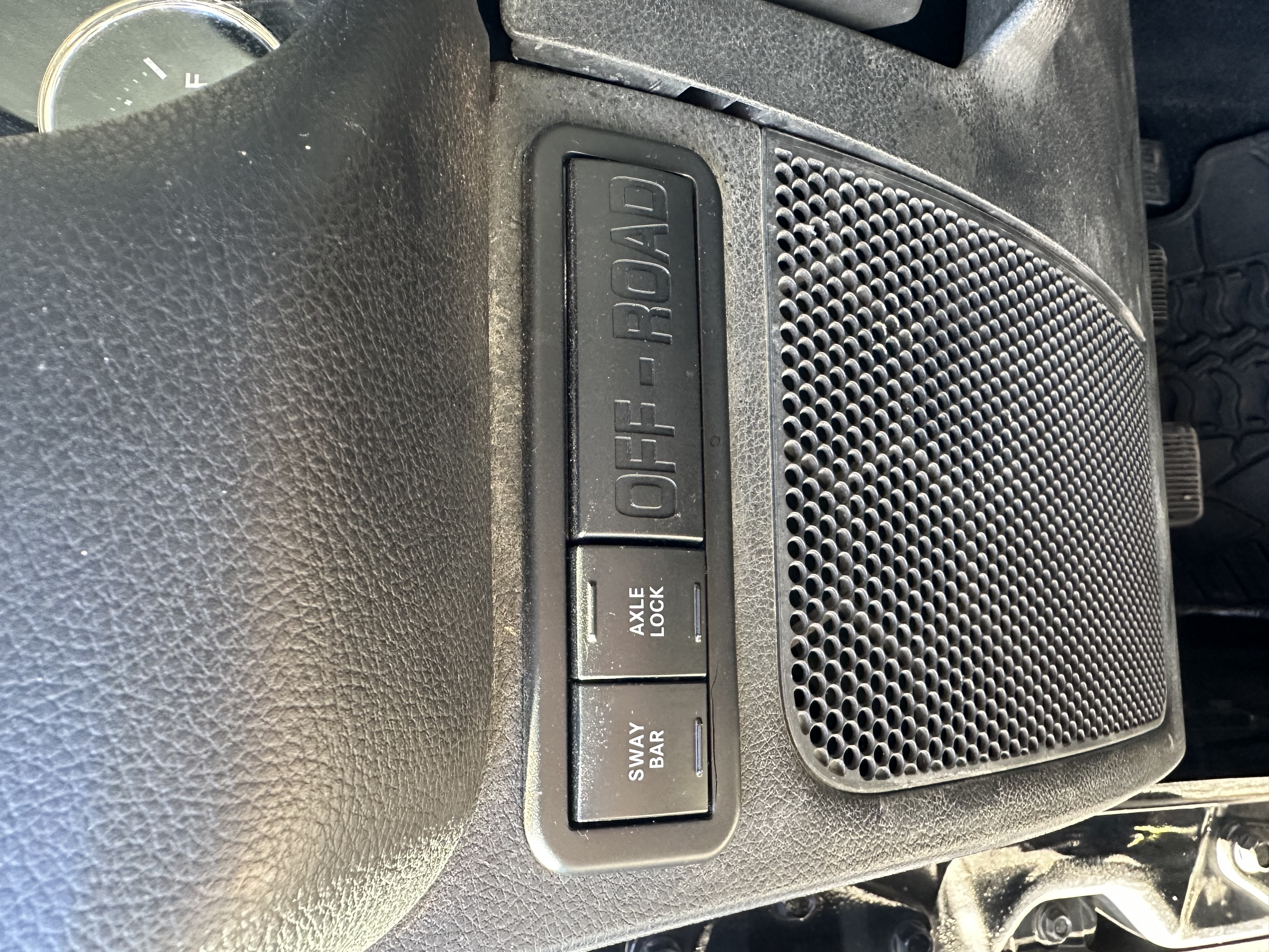 Used 2012 Jeep Wrangler Rubicon w/ PWR Convenience Group AWD/4WD image 14