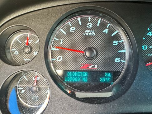 Used 2013 Chevrolet Avalanche LT w/ Suspension Package, Off-Road image 19