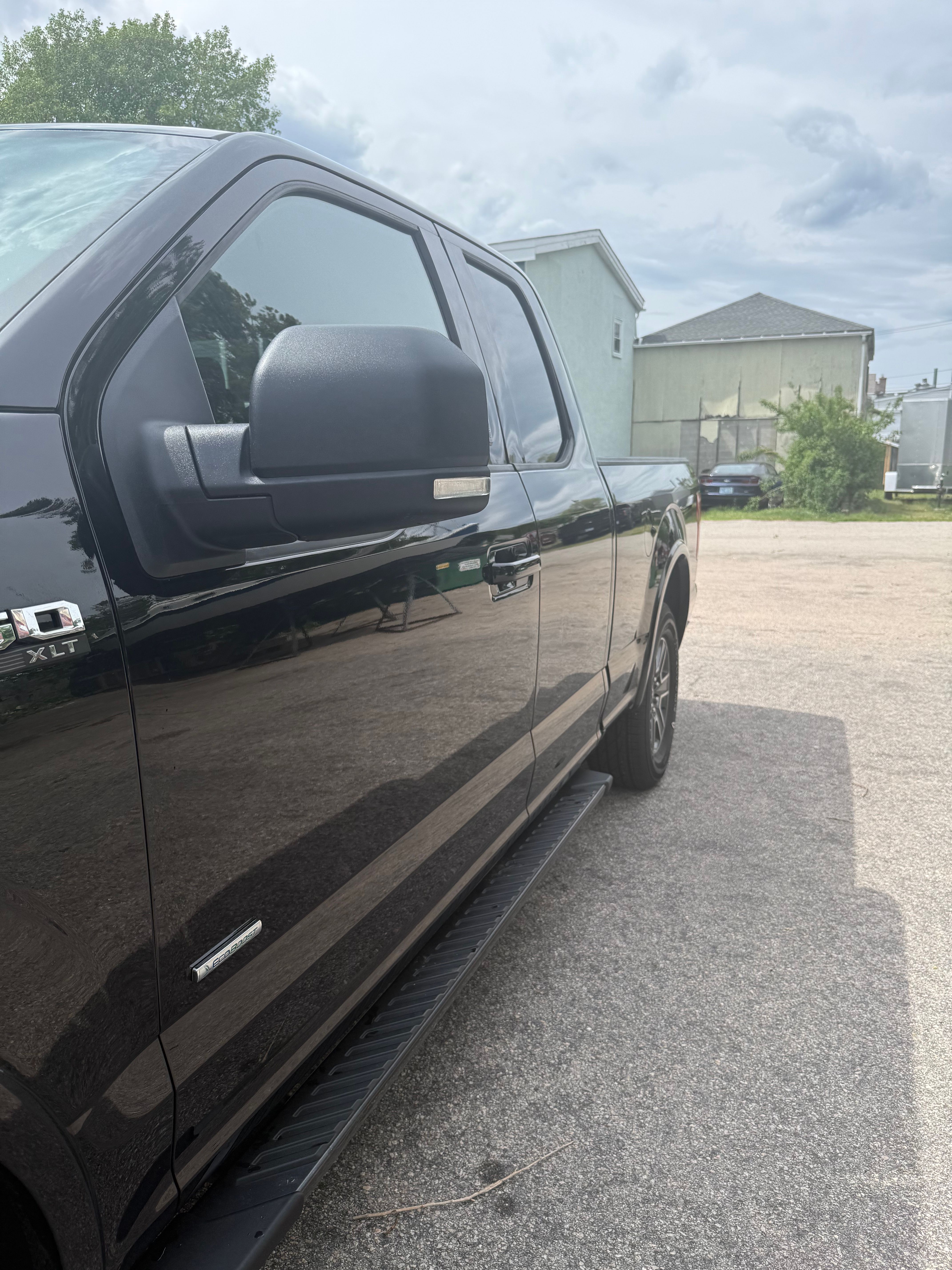 Used 2016 Ford F150 XLT w/ Equipment Group 302A Luxury AWD/4WD image 10