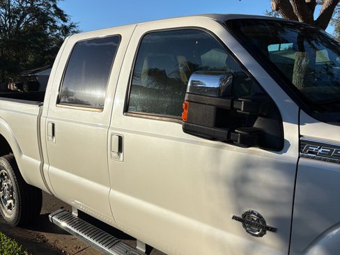 Used 2015 Ford F350 Lariat w/ Chrome Package image 4