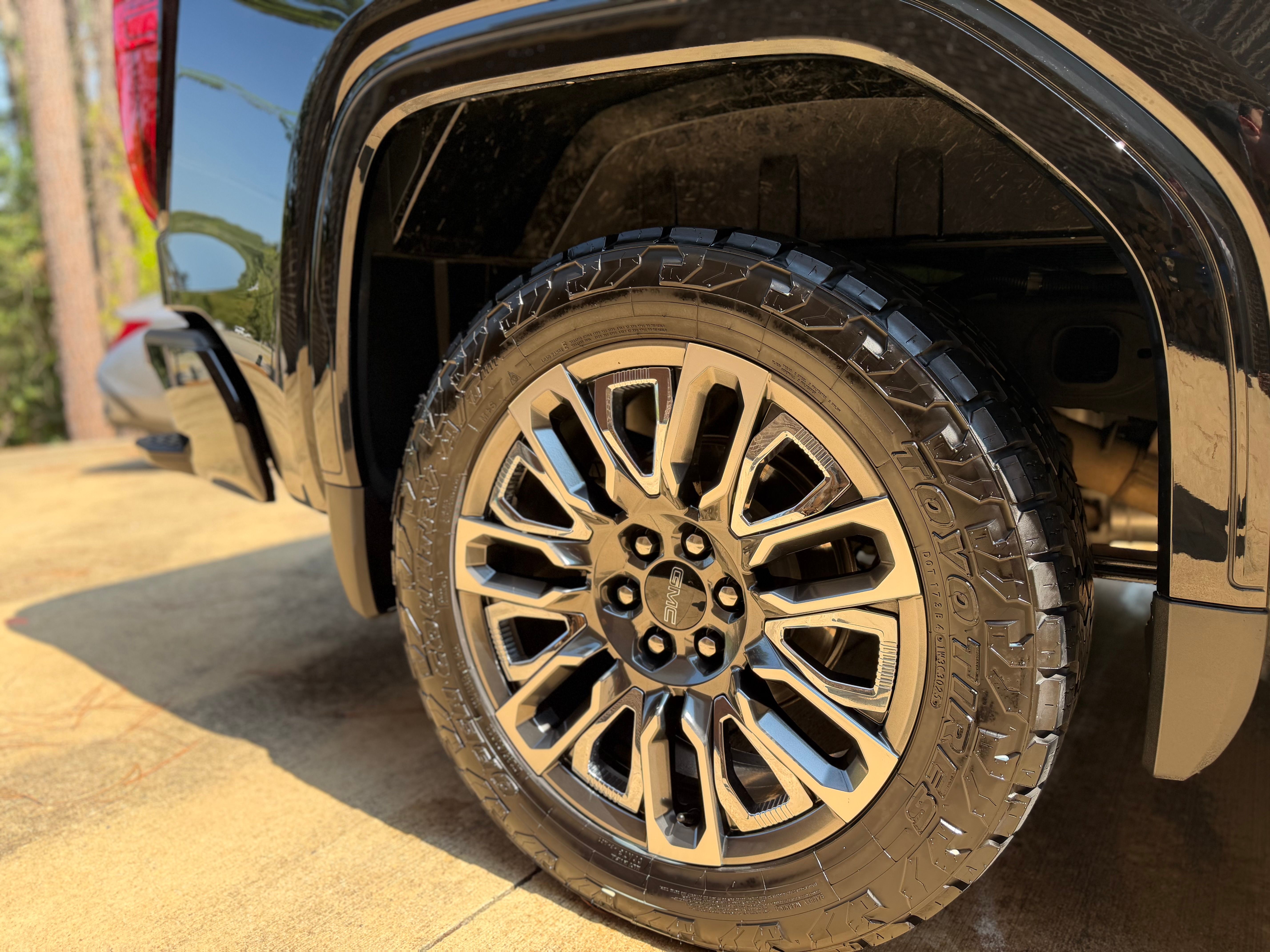 Used 2026 GMC Sierra 1500 Denali Ultimate AWD/4WD image 4