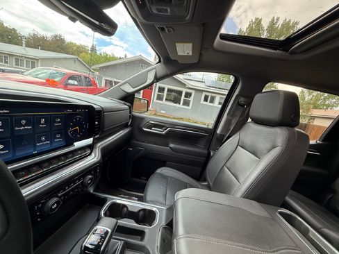 Used 2023 Chevrolet Silverado 1500 LTZ w/ LTZ Premium Package AWD/4WD image 20