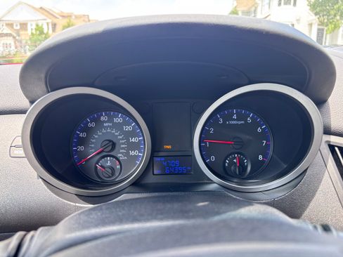 Used 2010 Hyundai Genesis 3.8 RWD image 2