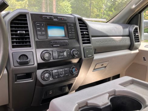 Used 2019 Ford F350 XL w/ XL Value Package RWD image 9