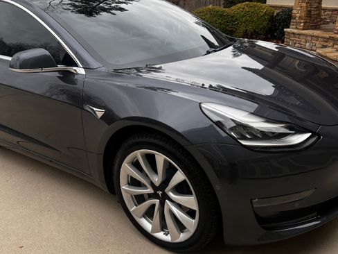 Used 2018 Tesla Model 3 Long Range image 2