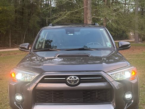 Used 2021 Toyota 4Runner TRD Off-Road Premium w/ Moonroof Package image 5