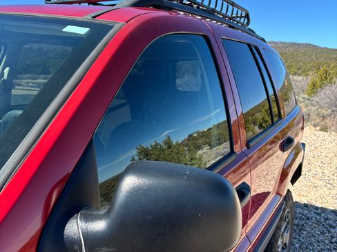 Used 2003 Jeep Grand Cherokee Laredo image 2