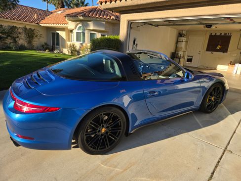 Used 2015 Porsche 911 Targa 4S image 5