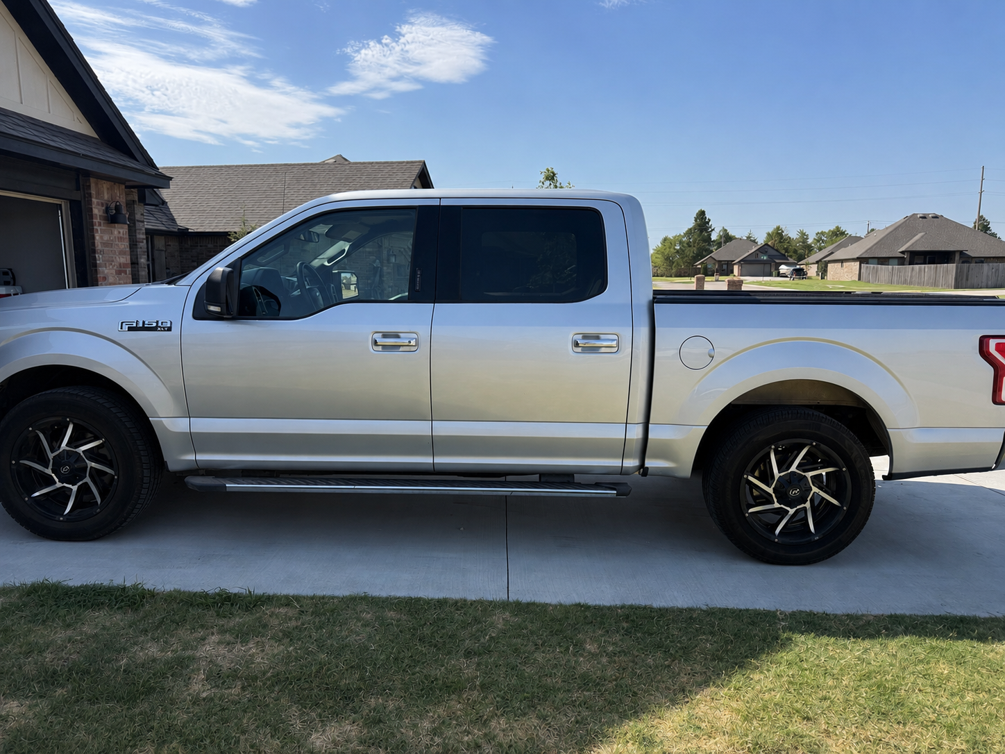 Used 2019 Ford F150 XLT w/ Equipment Group 302A Luxury RWD image 1