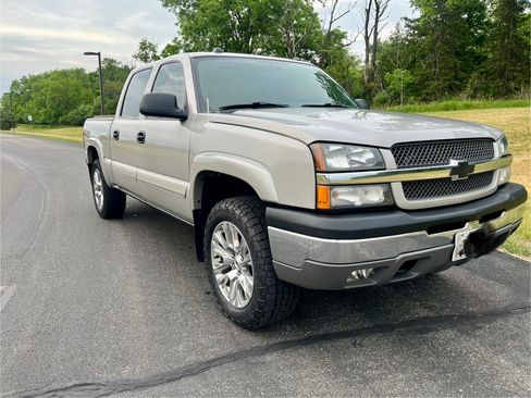 Used 2004 Chevrolet Silverado 1500 4x4 Crew Cab w/ Z71 Convenience Package 1 image 8