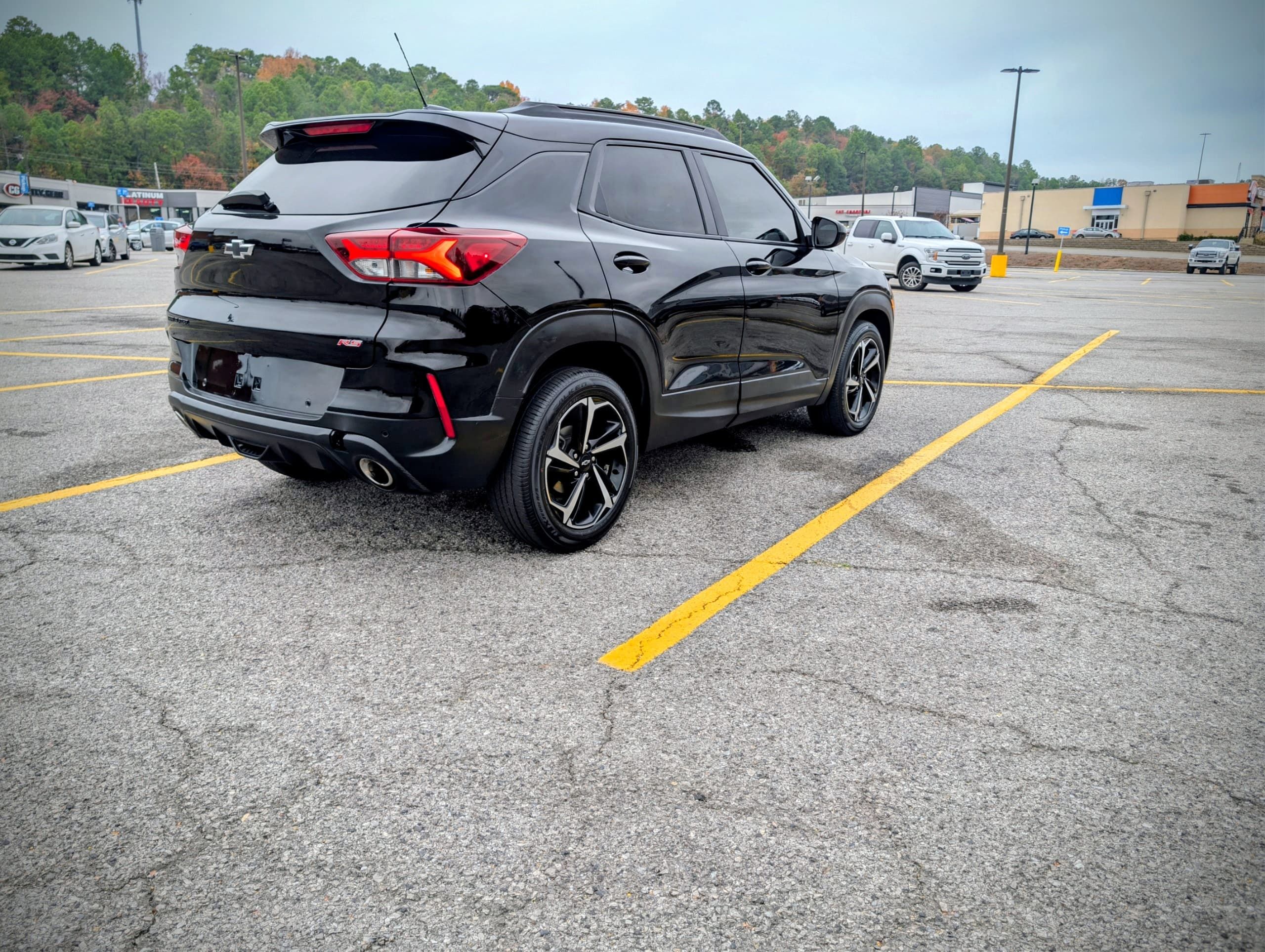 Used 2021 Chevrolet TrailBlazer RS w/ Technology Package FWD image 4