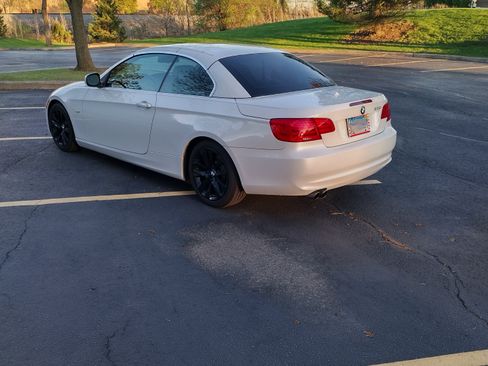 Used 2013 BMW 328i Convertible image 19