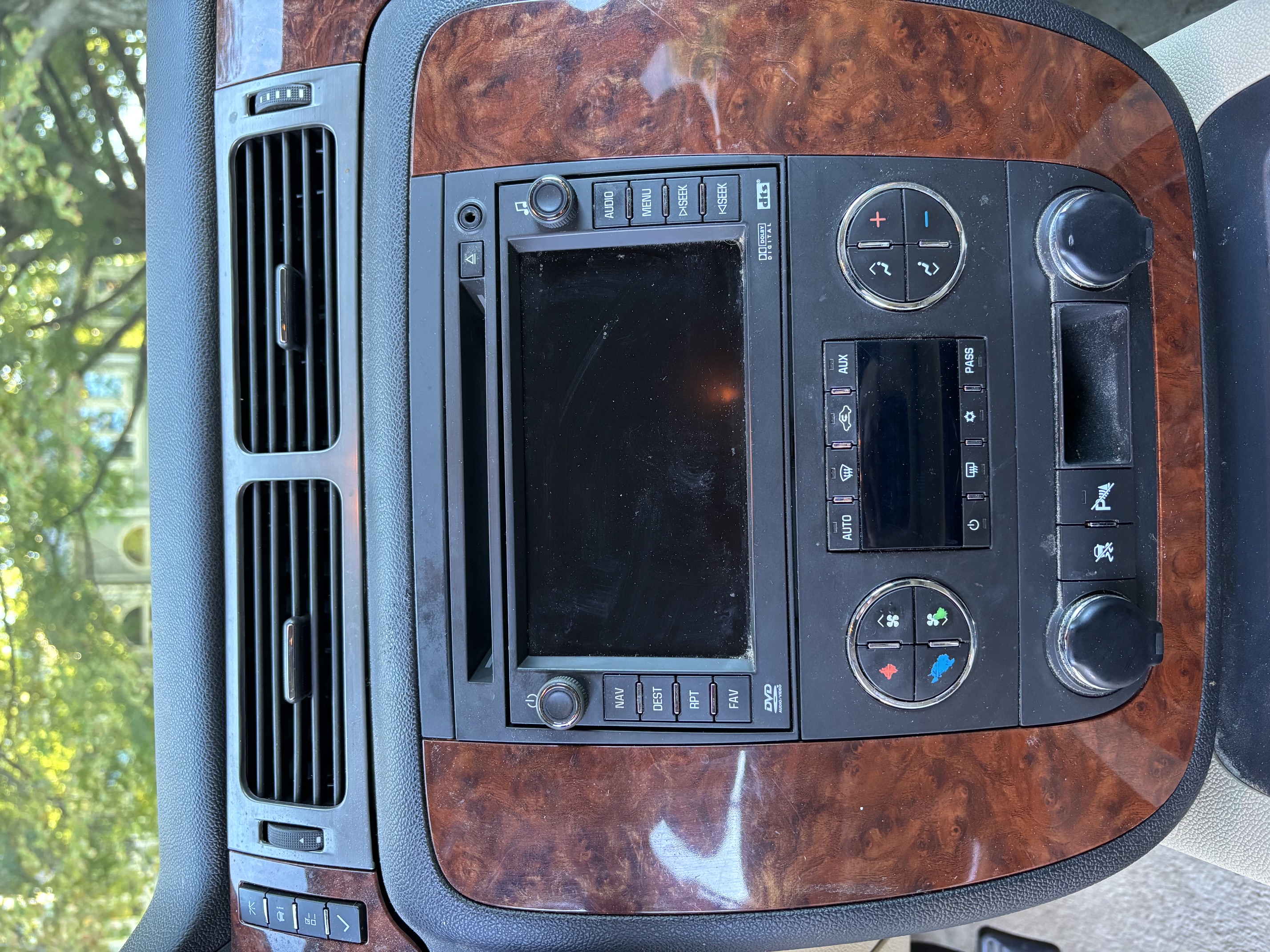 Used 2008 Chevrolet Tahoe 4WD Hybrid image 2