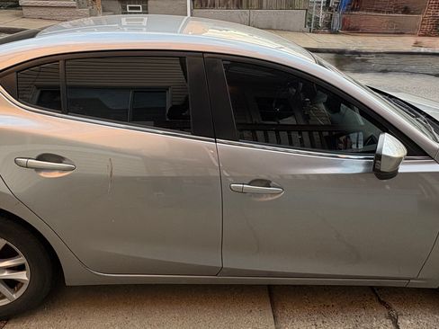 Used 2016 MAZDA MAZDA3 i Sport w/ Preferred Equipment Package image 6