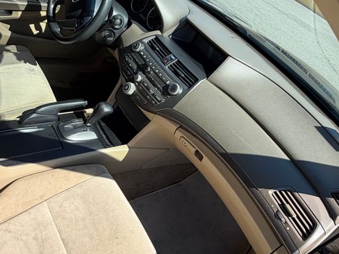 Used 2009 Honda Accord LX image 2