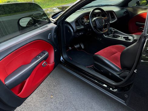 Used 2022 Dodge Challenger R/T Scat Pack RWD image 20