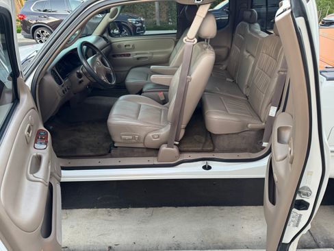 Used 2001 Toyota Tundra Limited image 15