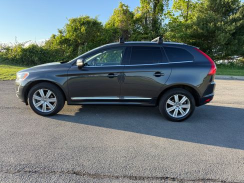 Used 2016 Volvo XC60 T6 Platinum w/ Climate Package AWD/4WD image 10
