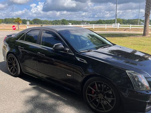 Used 2014 Cadillac CTS V RWD image 2