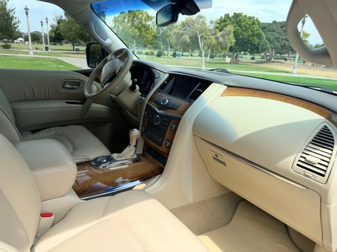 Used 2012 INFINITI QX56 2WD w/ Theater Pkg image 29