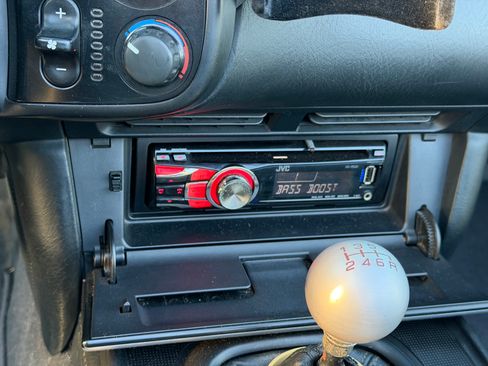 Used 2005 Honda S2000 image 15