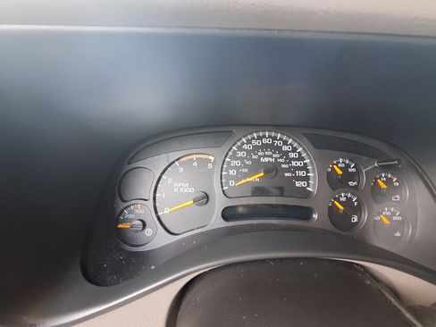 Used 2003 Chevrolet Silverado 2500 LT image 16