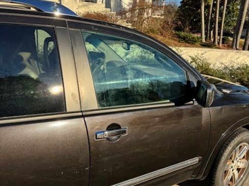 Used 2012 Nissan Armada Platinum image 5