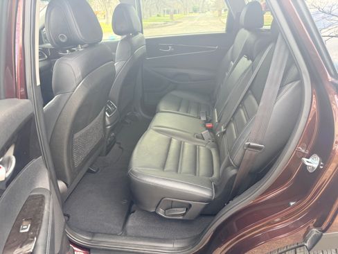 Used 2016 Kia Sorento EX image 15