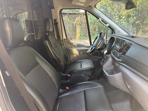 Used 2022 Ford Transit 250 148 High Roof AWD image 20