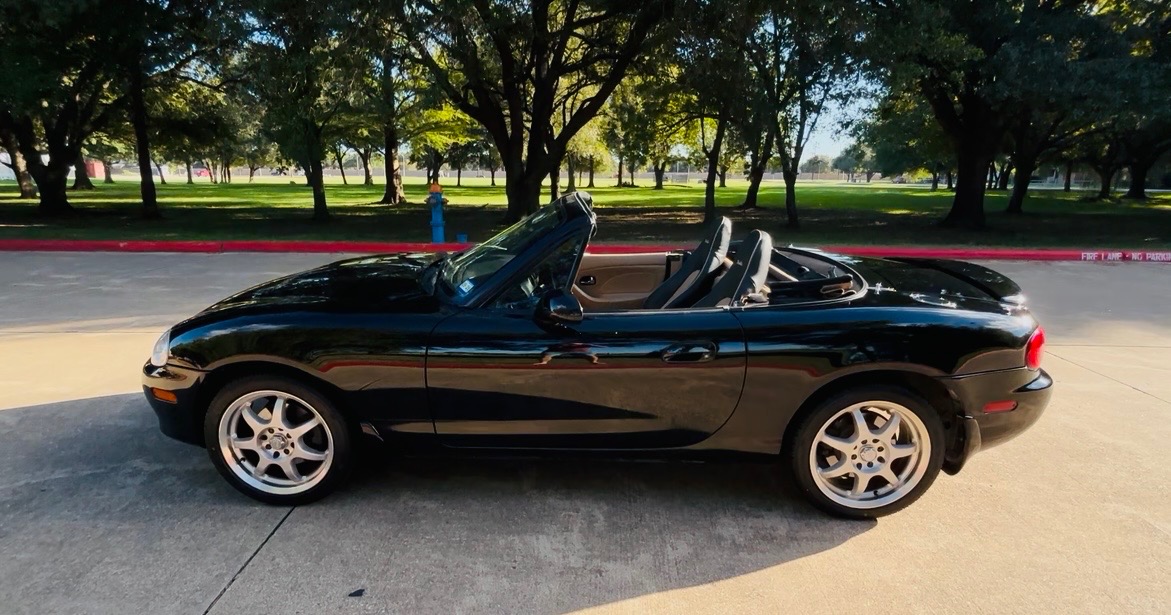 Used 2001 MAZDA MX-5 Miata LS RWD image 9