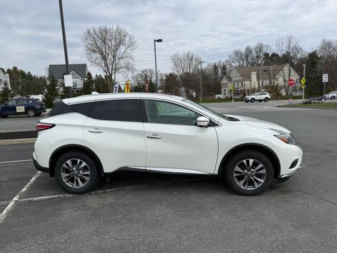 Used 2018 Nissan Murano SL w/ Moonroof Package image 6