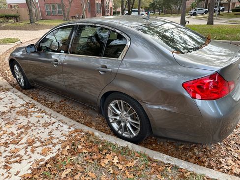 Used 2012 INFINITI G37 Journey w/ Premium Pkg image 8
