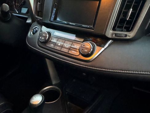 Used 2015 Toyota RAV4 Limited w/ Technology Package FWD image 10