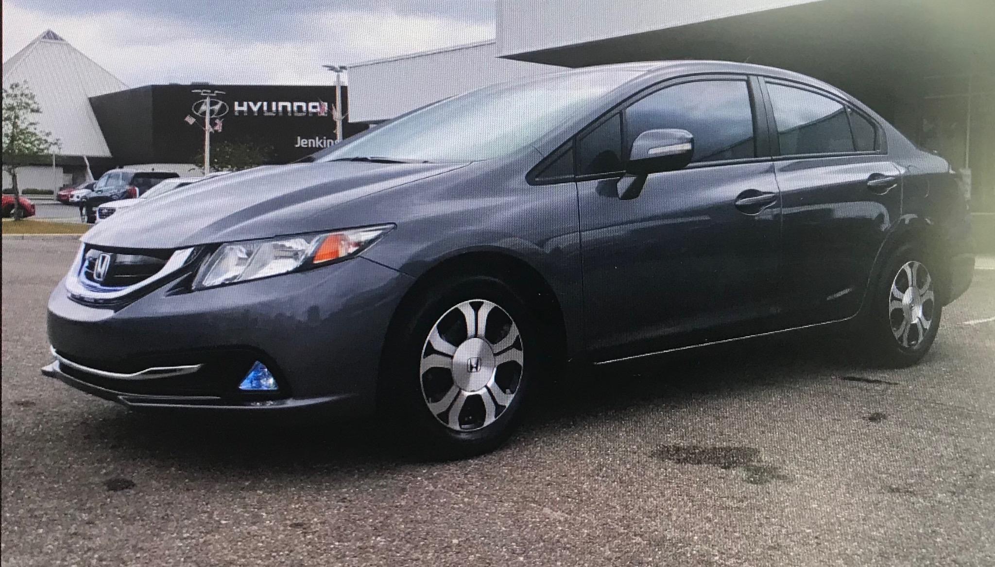 Used 2013 Honda Civic Hybrid Sedan image 1