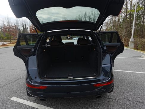 Used 2017 Audi Q5 2.0T Premium Plus w/ Technology Package image 9