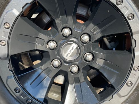 Used 2018 Ford F150 Raptor w/ Equipment Group 802A Luxury image 4