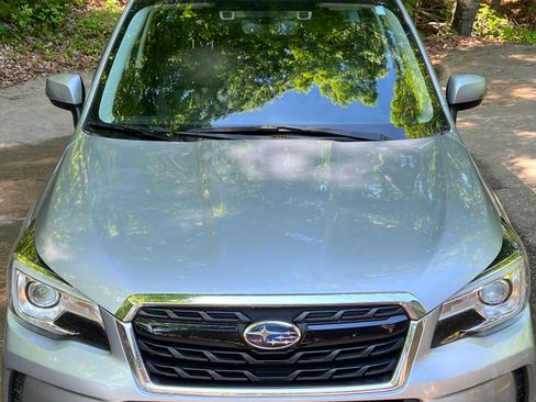 Used 2017 Subaru Forester 2.0XT Touring AWD/4WD image 2