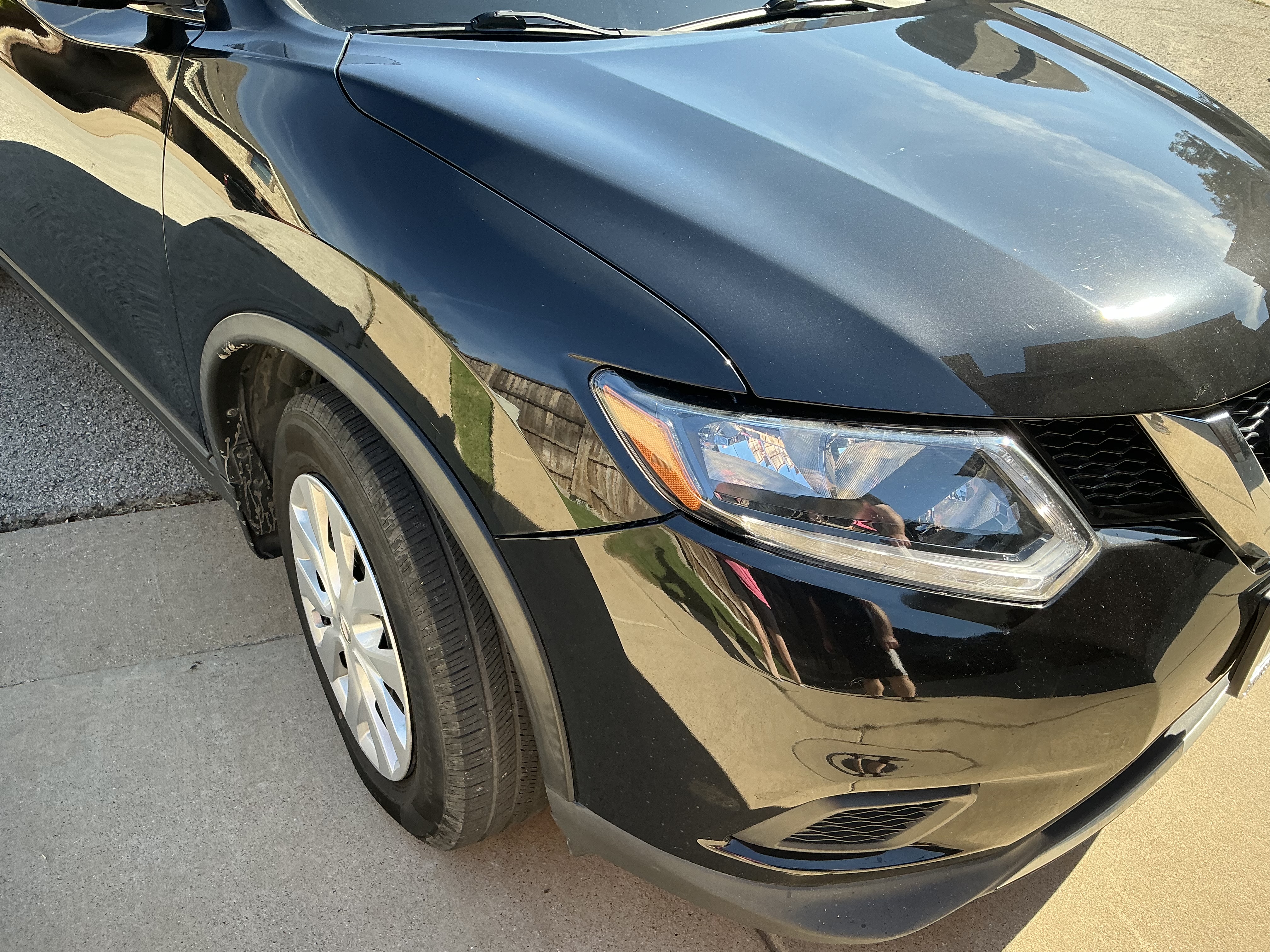 Used 2016 Nissan Rogue S AWD/4WD image 18