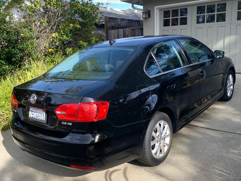 Used 2013 Volkswagen Jetta SE image 2