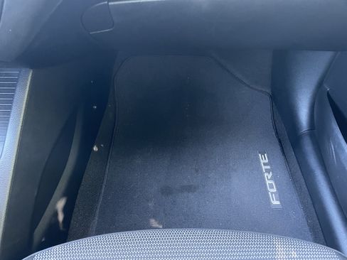 Used 2018 Kia Forte LX image 26