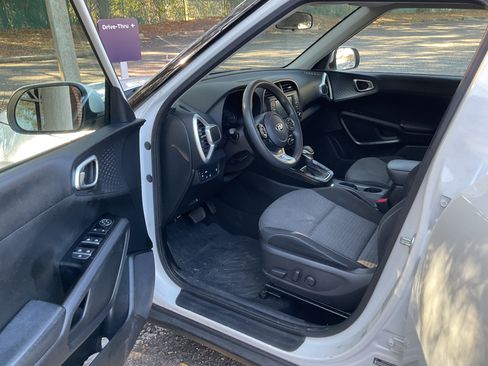 Used 2021 Kia Soul S image 10