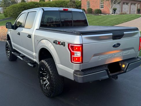 Used 2019 Ford F150 XLT w/ Trailer Tow Package image 8