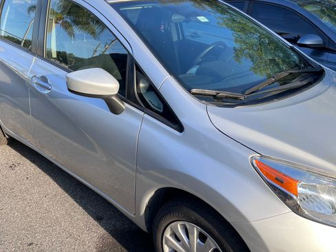 Used 2016 Nissan Versa Note SV FWD image 6