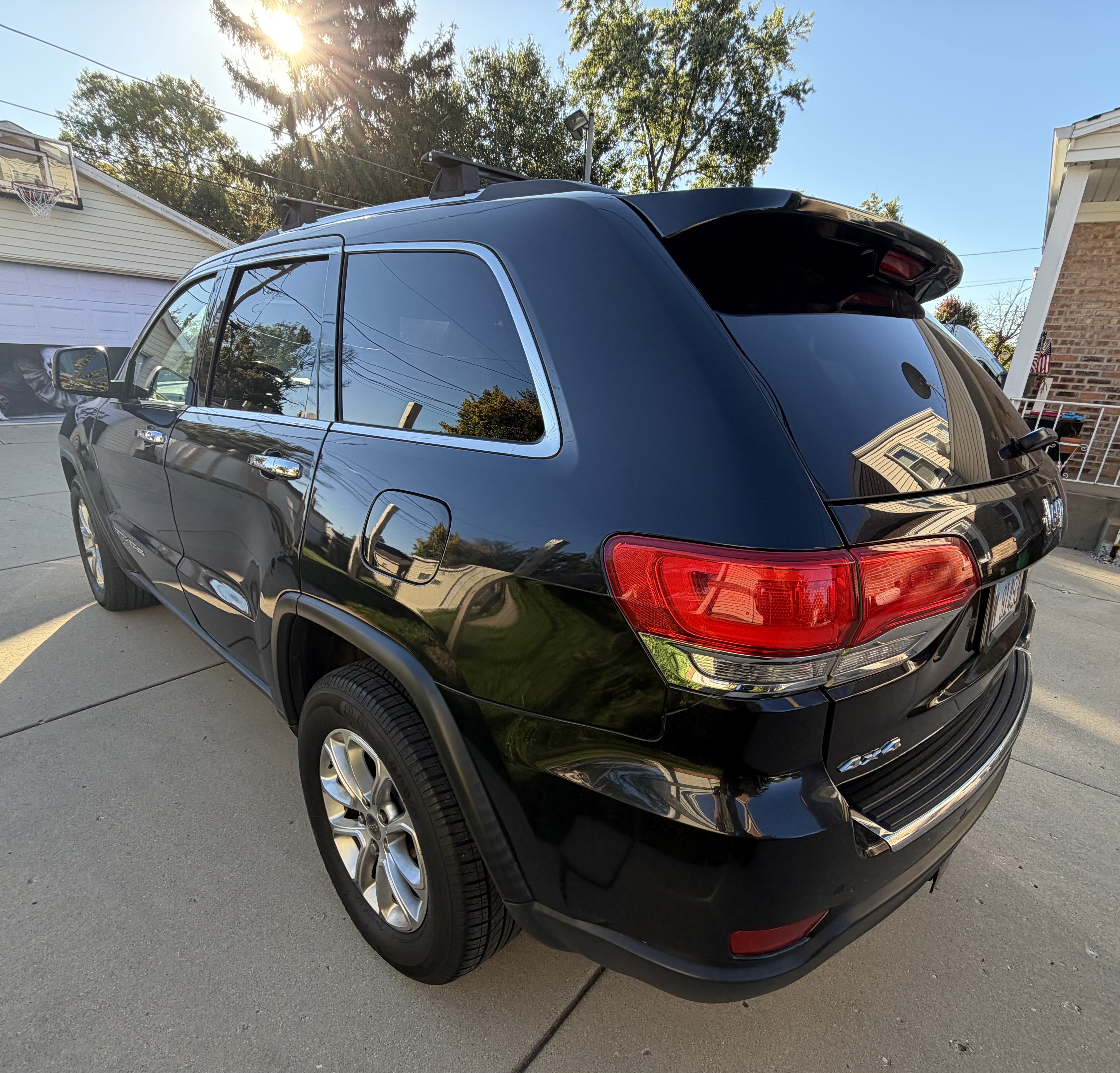 Used 2014 Jeep Grand Cherokee Limited AWD/4WD image 4