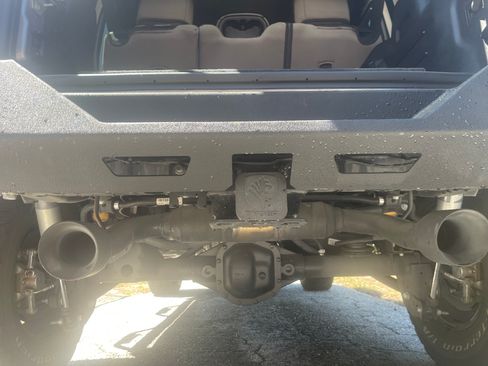 Used 2019 Jeep Wrangler Unlimited Sahara image 17