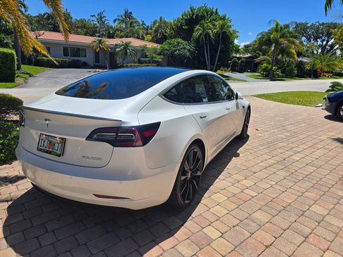 Used 2020 Tesla Model 3 Performance image 5